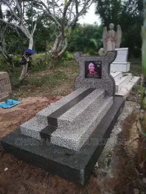 Chris Unique Tomb Specialist,