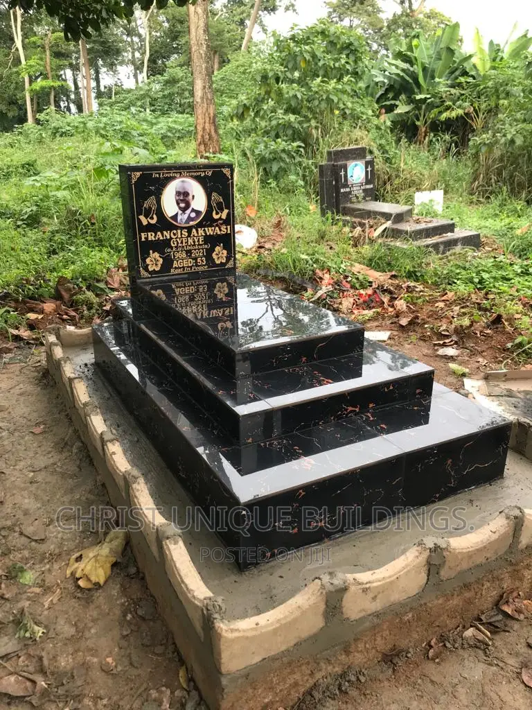 Chris Unique Tomb Specialist,