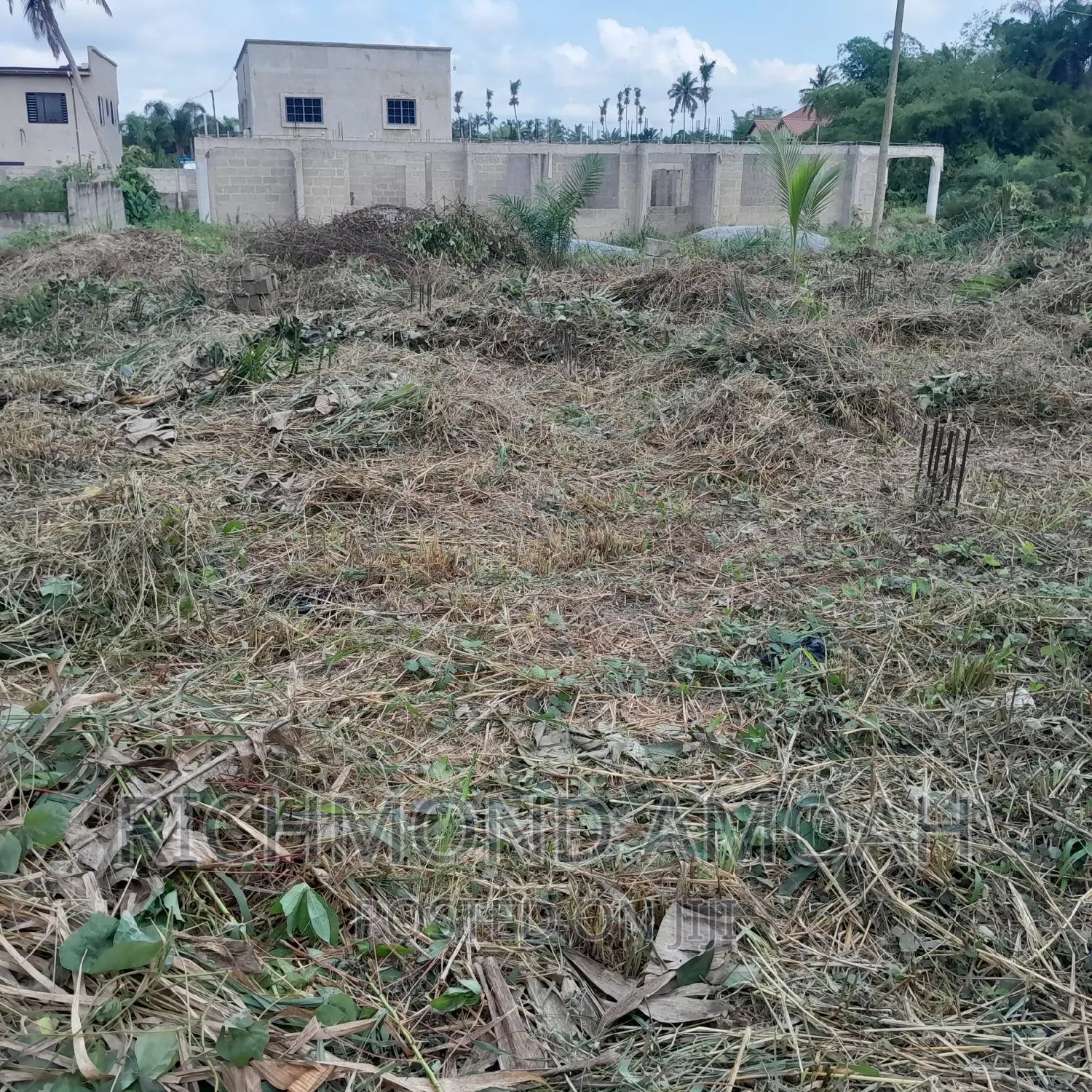 Plot With Fooutings for Sale at Kansa City