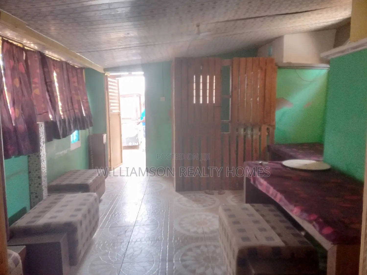 Busy/Spacious Shop/Restaurant/Office/Warehouse 4rent,Spintex