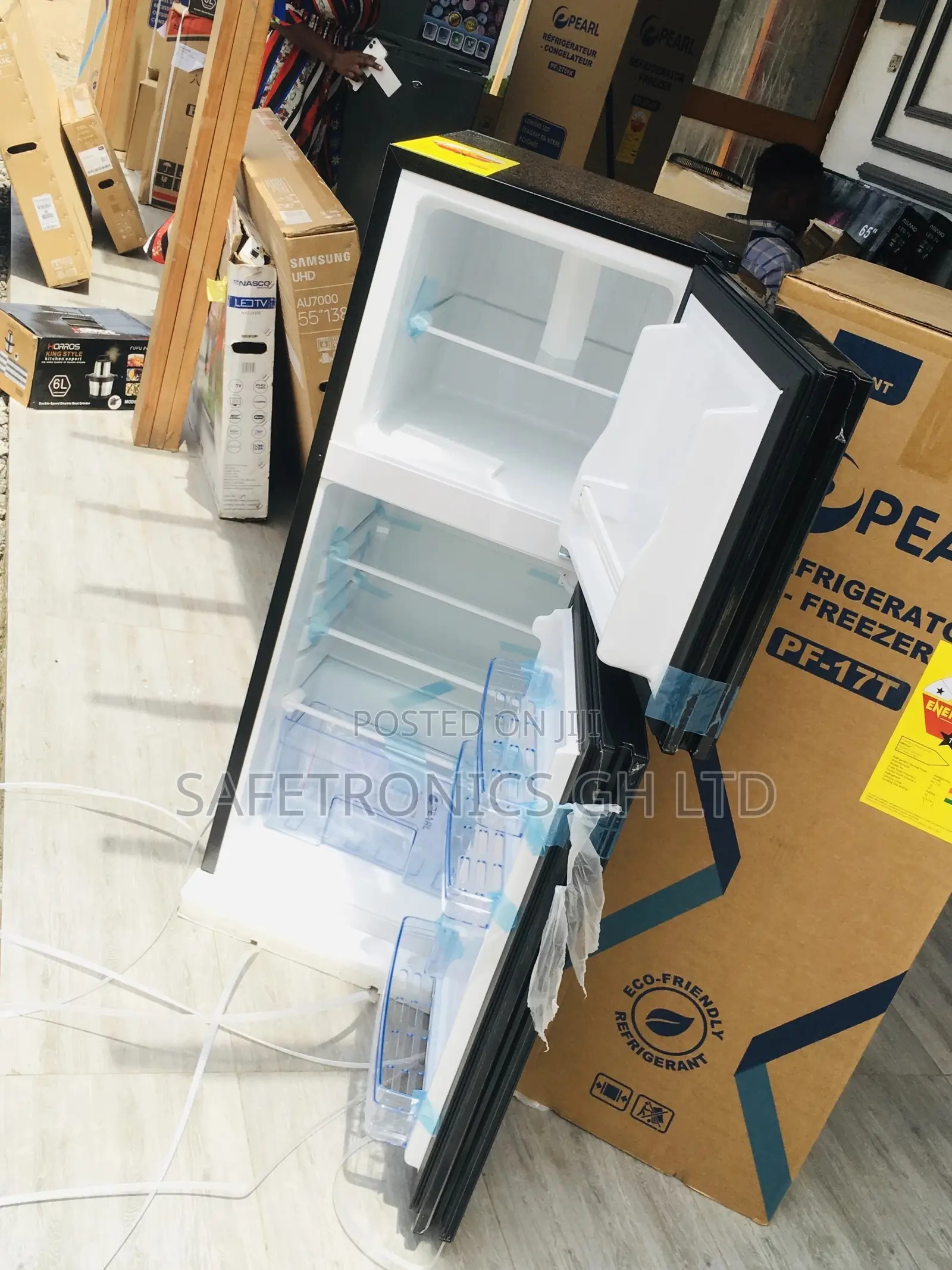 Doubledoor PF-17T Topfreezer Glass Black Pearl Fridge
