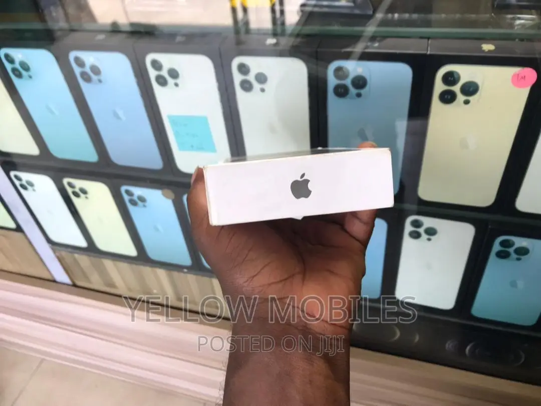 New Apple iPhone 15 Pro Max 512 GB White