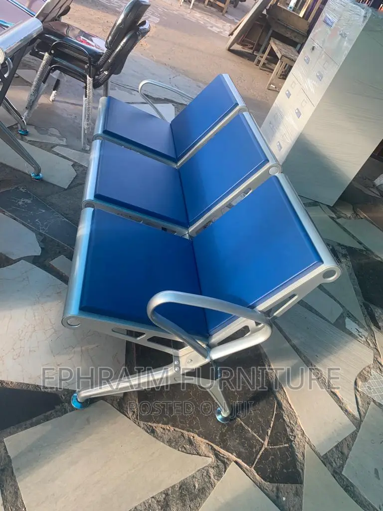 Visitors Chair Available
