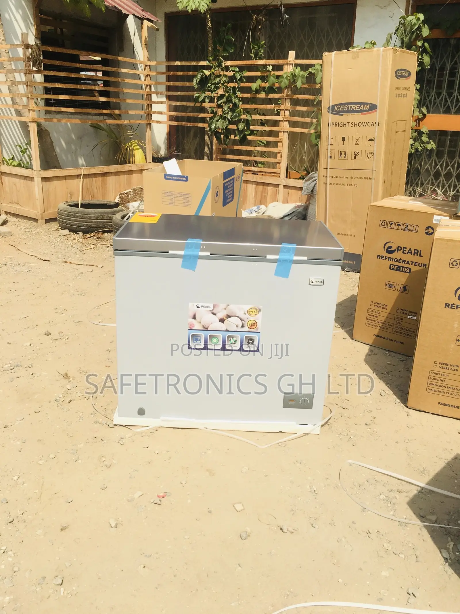 Pearl PCF-290 Chestfreezer Singledoor Glass Lid 251 Liters