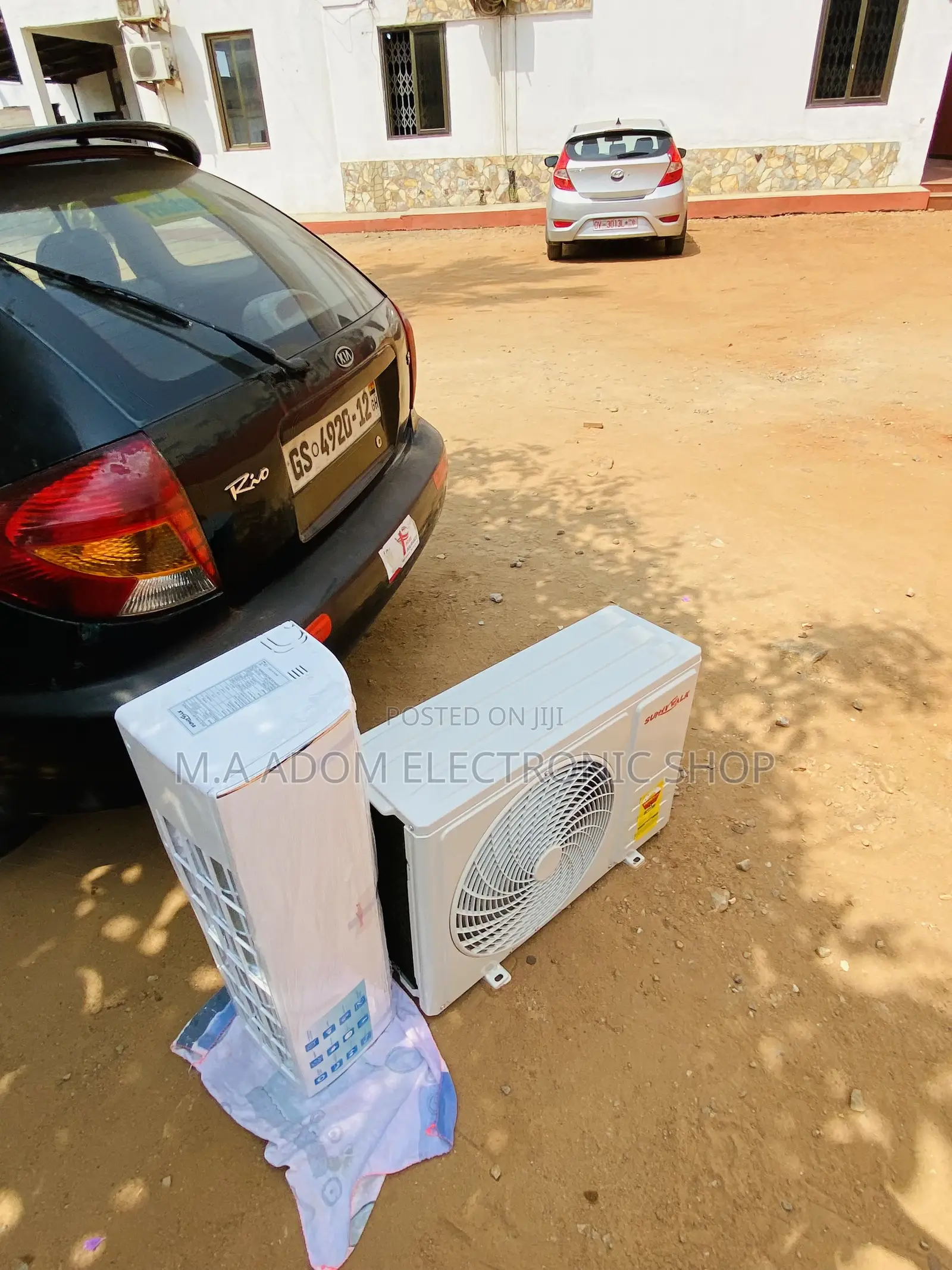Sunnywalk 1.5hp Split Type Air Conditioner(White).