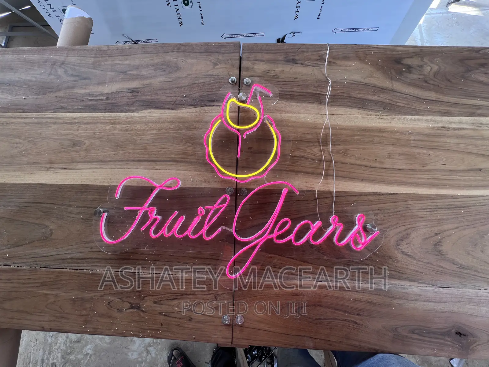 3D Signage, Graphic Design, Neon Lights, Cladding