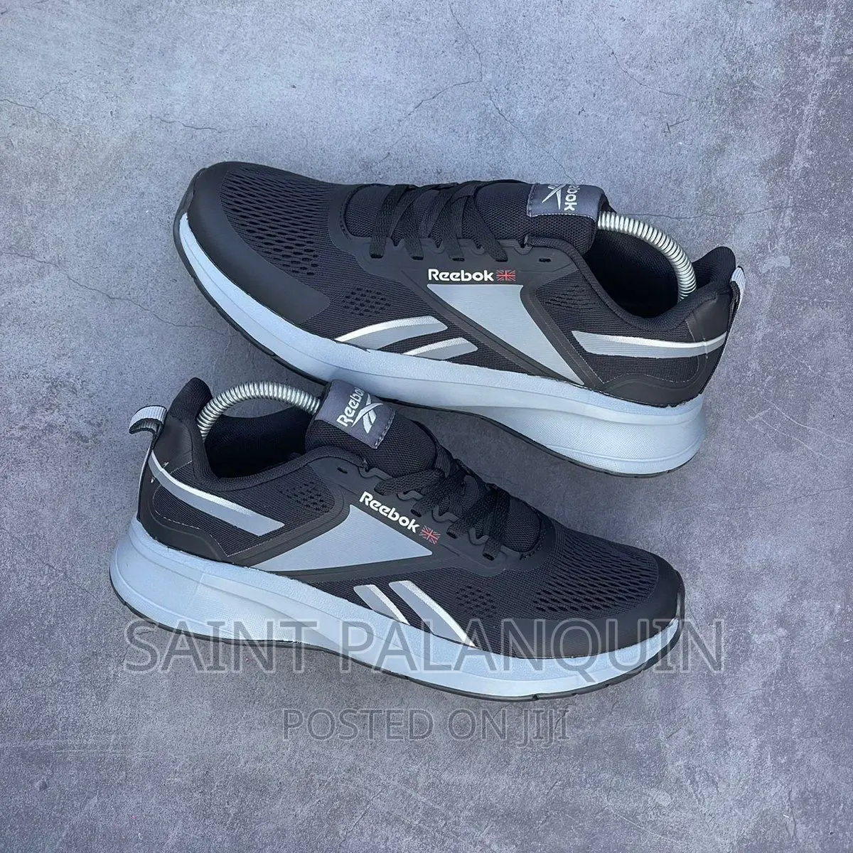 Reebok Sneakers