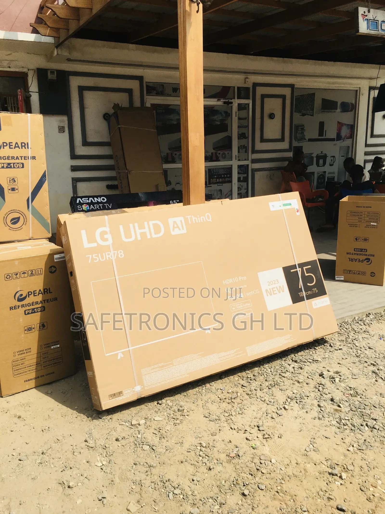 Glossy Smart LG UR78 75 Inches UHD Black Electric LED Tv