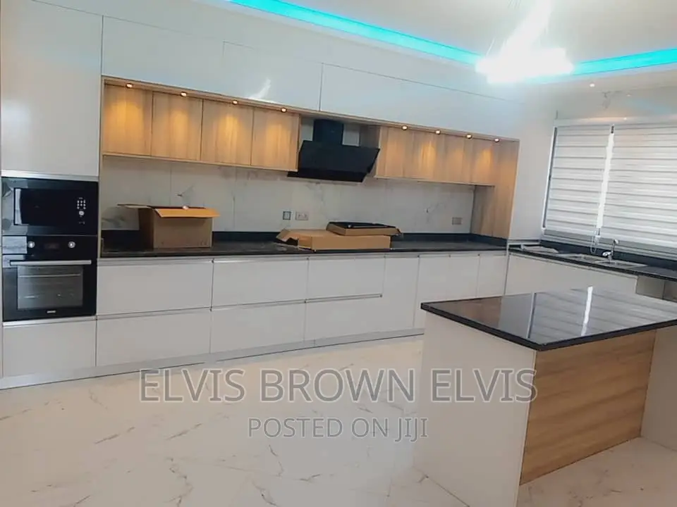 4bdrm Mansion in East Legon Mempaseam for sale