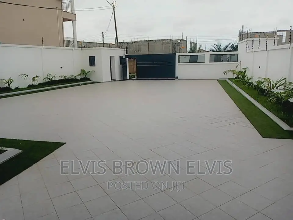 4bdrm Mansion in East Legon Mempaseam for sale