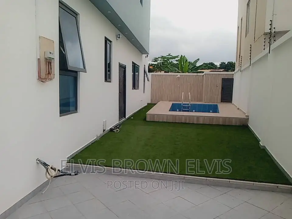4bdrm Mansion in East Legon Mempaseam for sale
