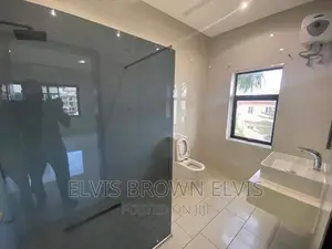 5bdrm House in Ogbojo, East Legon for sale