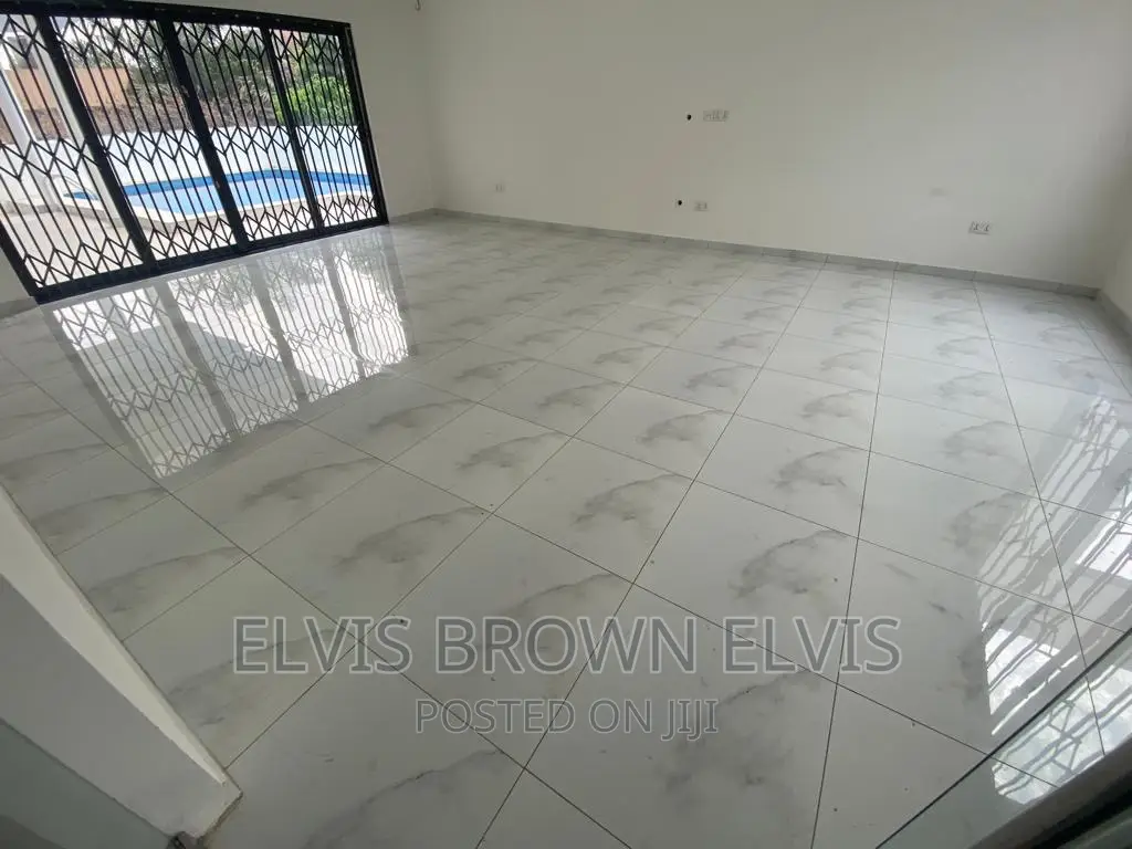 6bdrm Mansion in East Legon American for sale