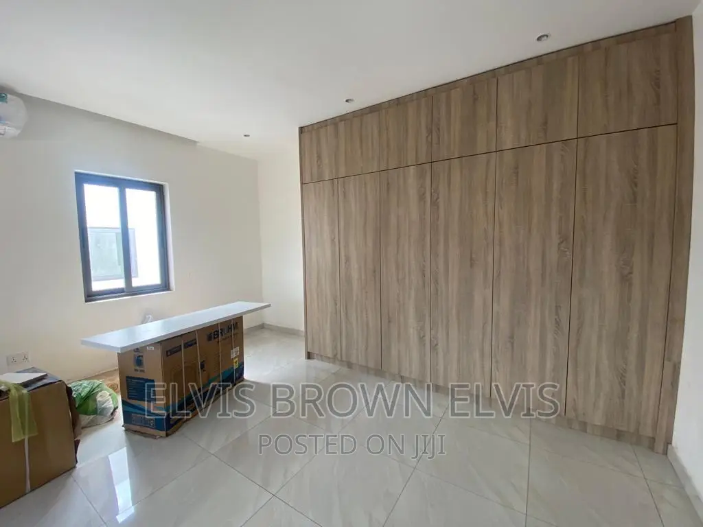 4bdrm Mansion in Ajiriganor, Adjiriganor for sale
