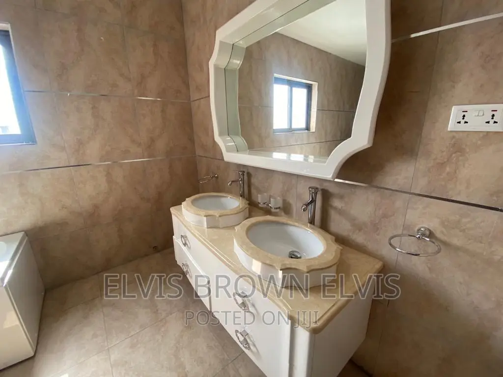 4bdrm Mansion in Ajiriganor, Adjiriganor for sale