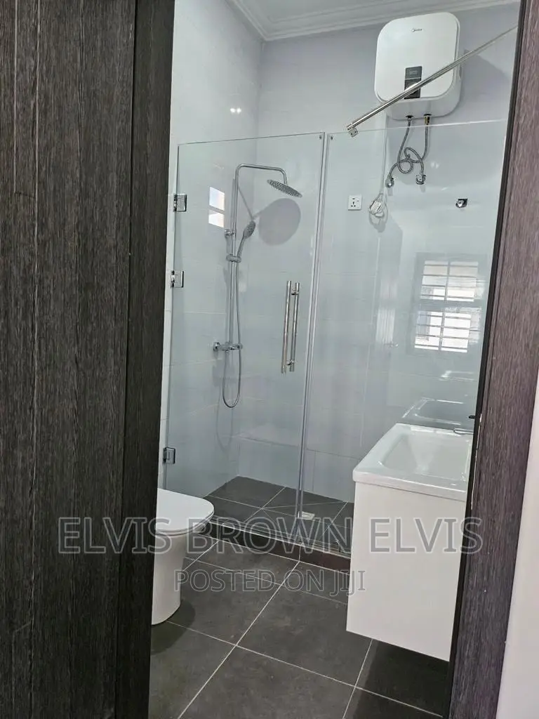 4bdrm House in Botwe Lakesid for sale