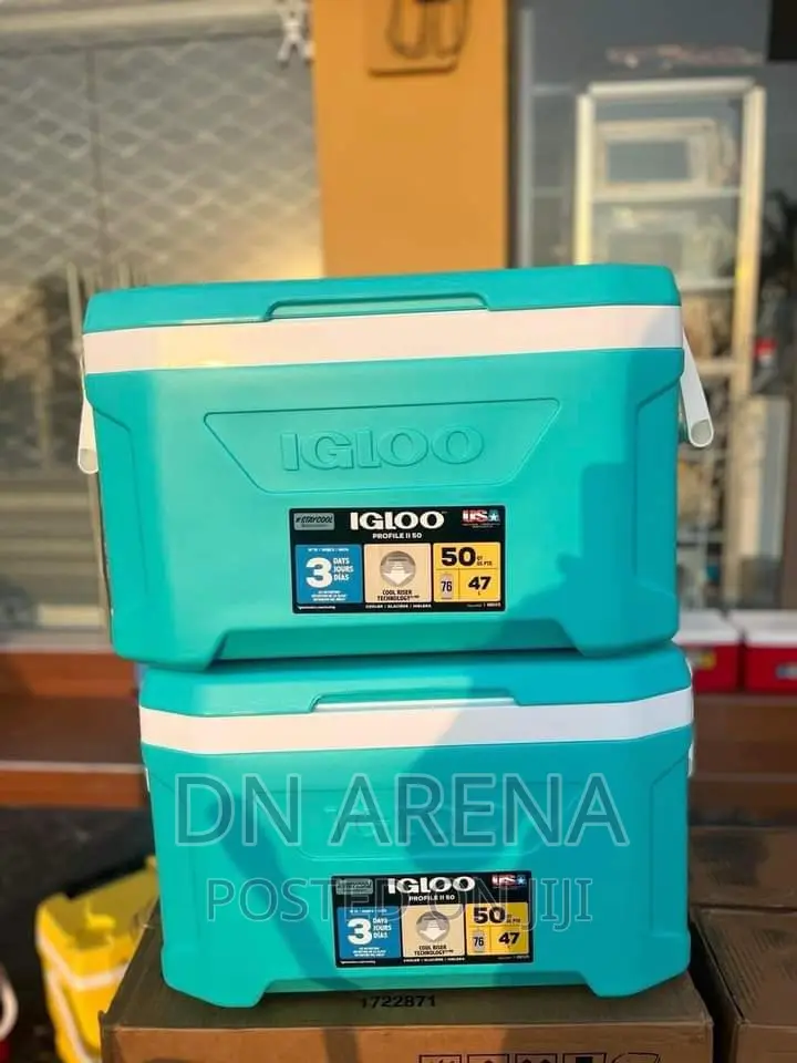 Igloo 52/50 Quart Ice Cooler Box