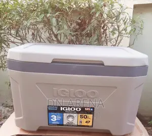 Igloo 52/50 Quart Ice Cooler Box