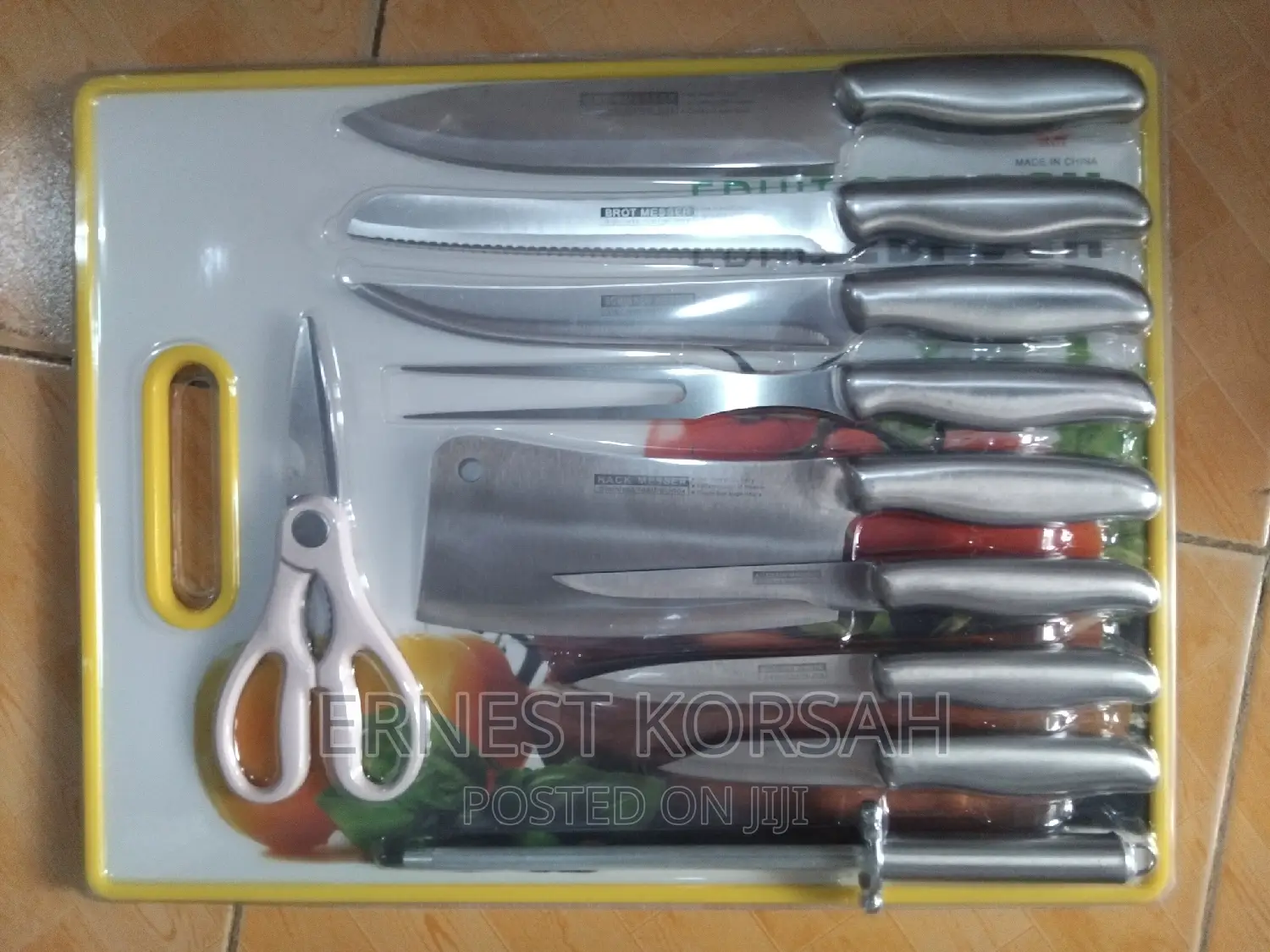 10pcs Quality Stainless Knives Set Plus Chopping Board