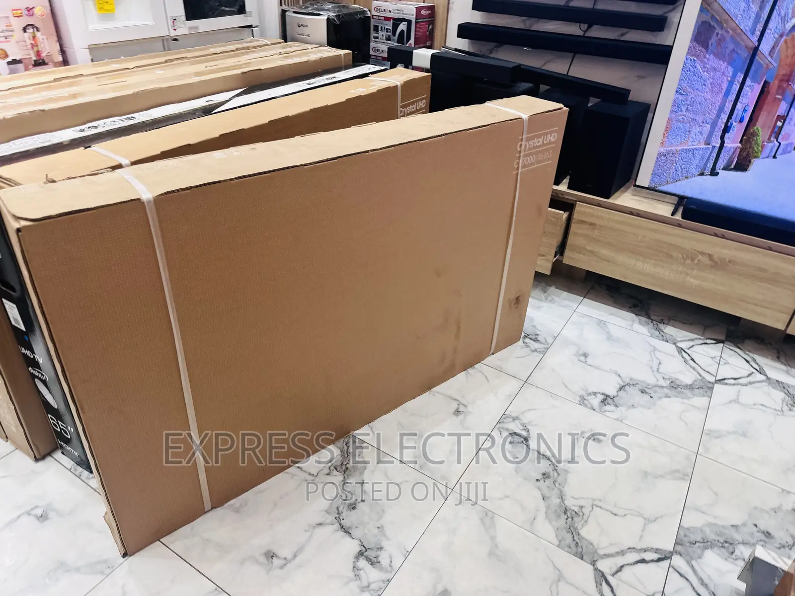True Cinema  Experience UHD Smart Samsung 65”Au7092