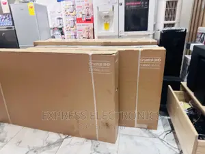 Fast Smart Display Samsung 65”Cu8000 UHD Tv 