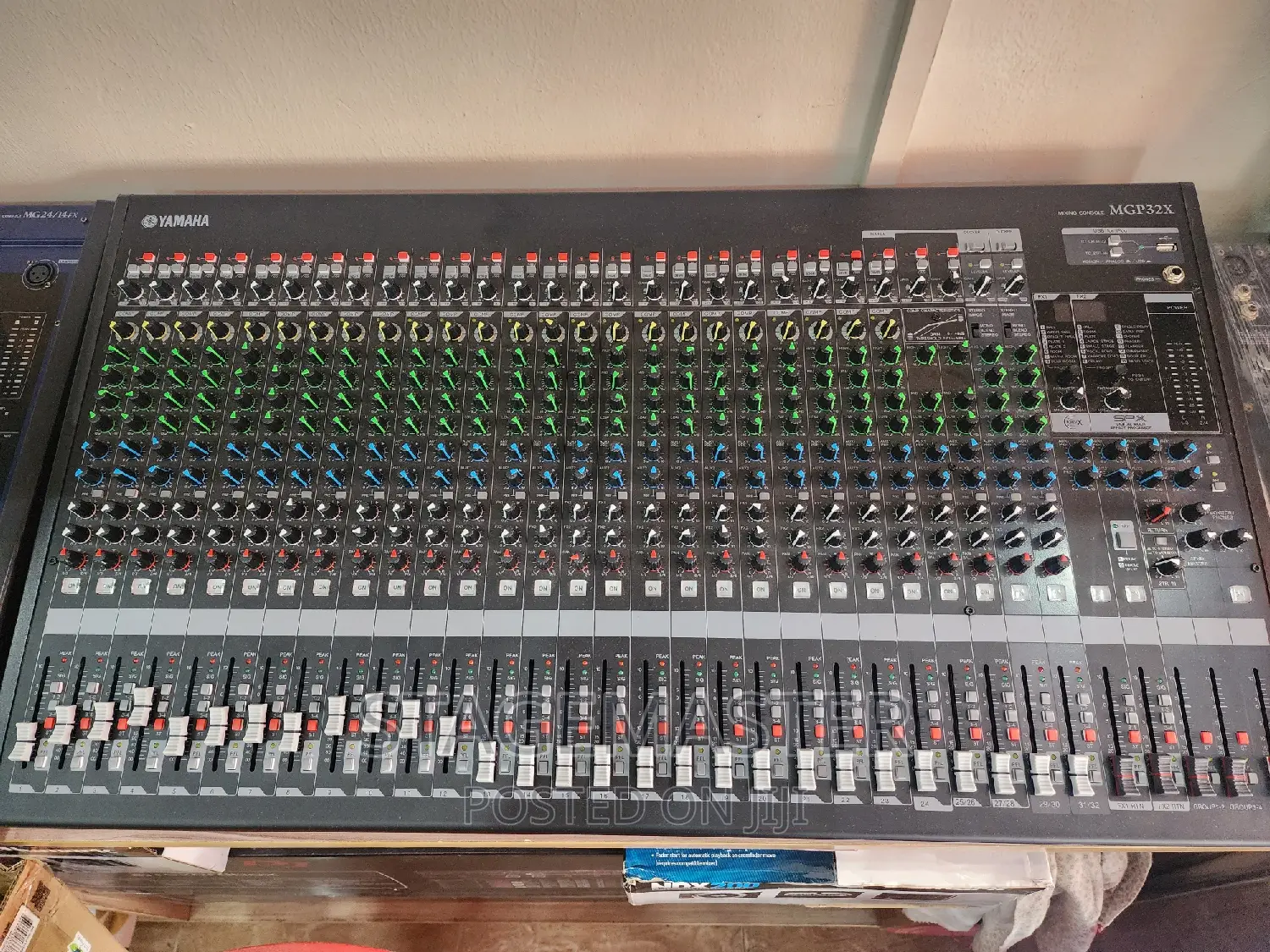 MGP 32x Console Mixer
