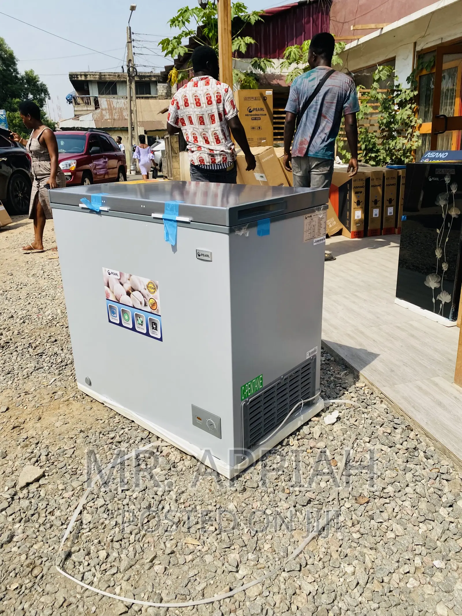 Quality Yet AffordablePearl PCF-240 1 Door Electric Freezer