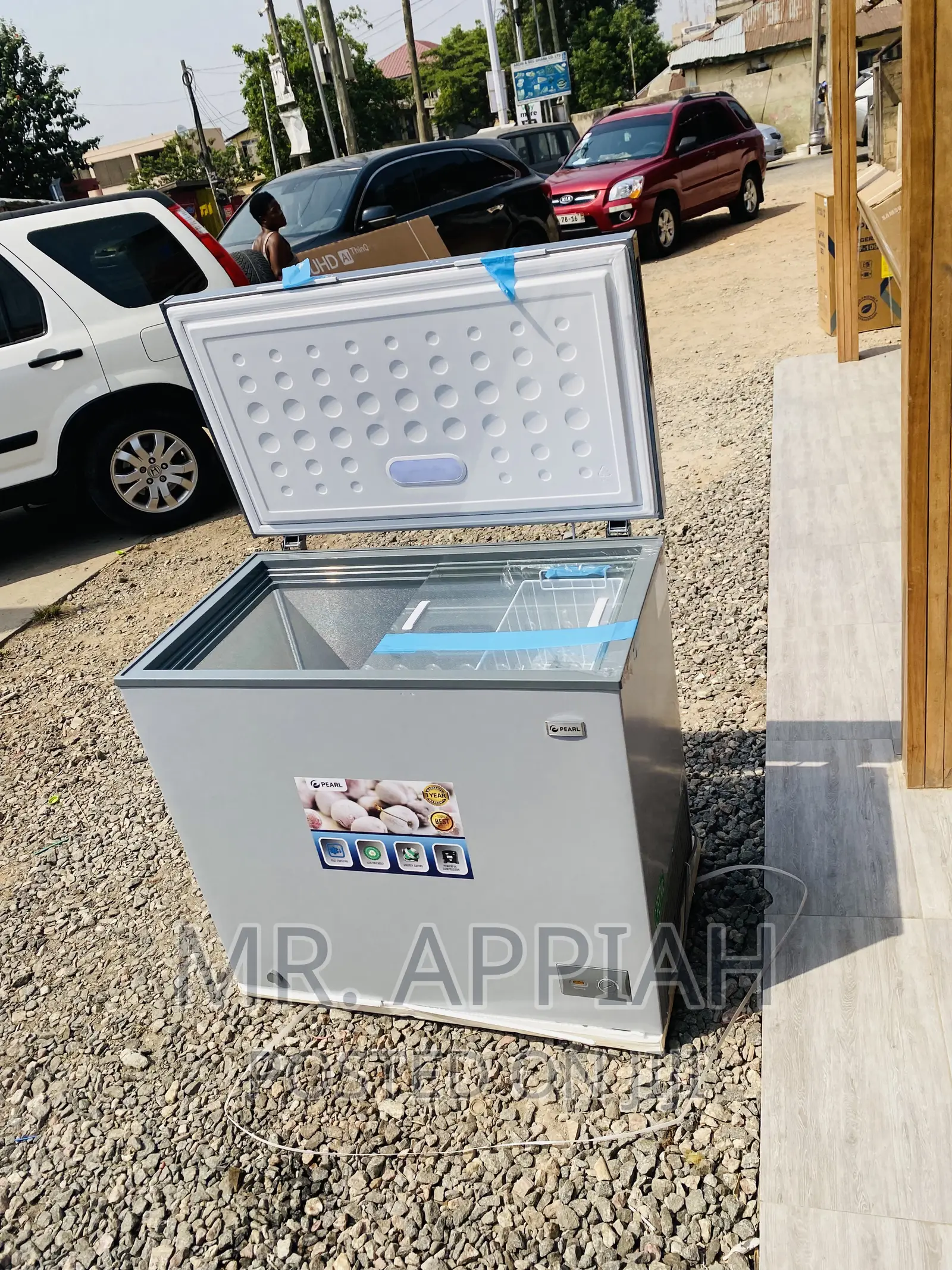Extremely Quality Pearl PCF-240 1 Door Electric Freezer.