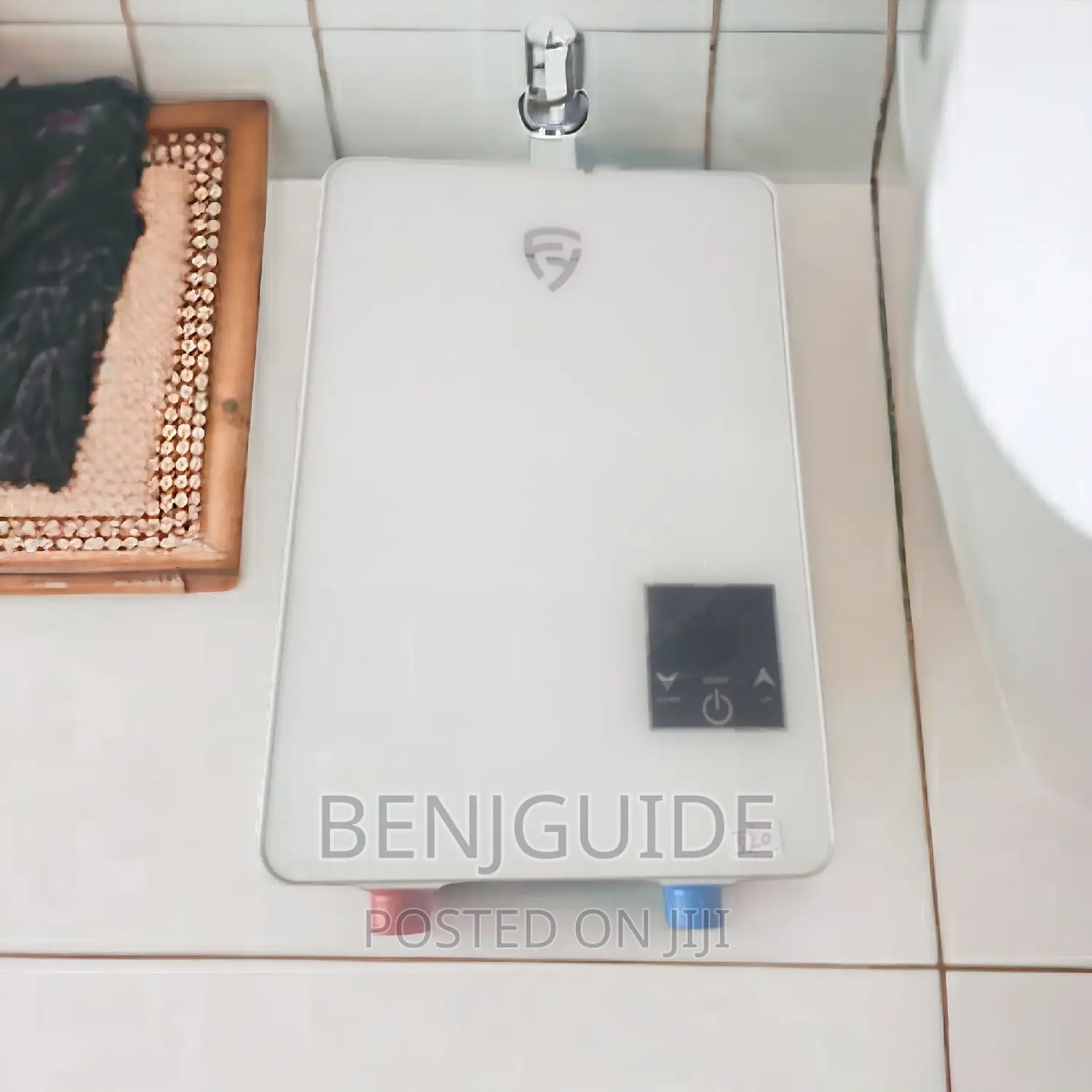 Instant Electric Water Heater / Bath and Kitchen