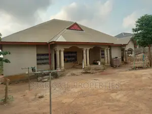 9bdrm House in Star Gate Properties, Kumasi Metropolitan for sale