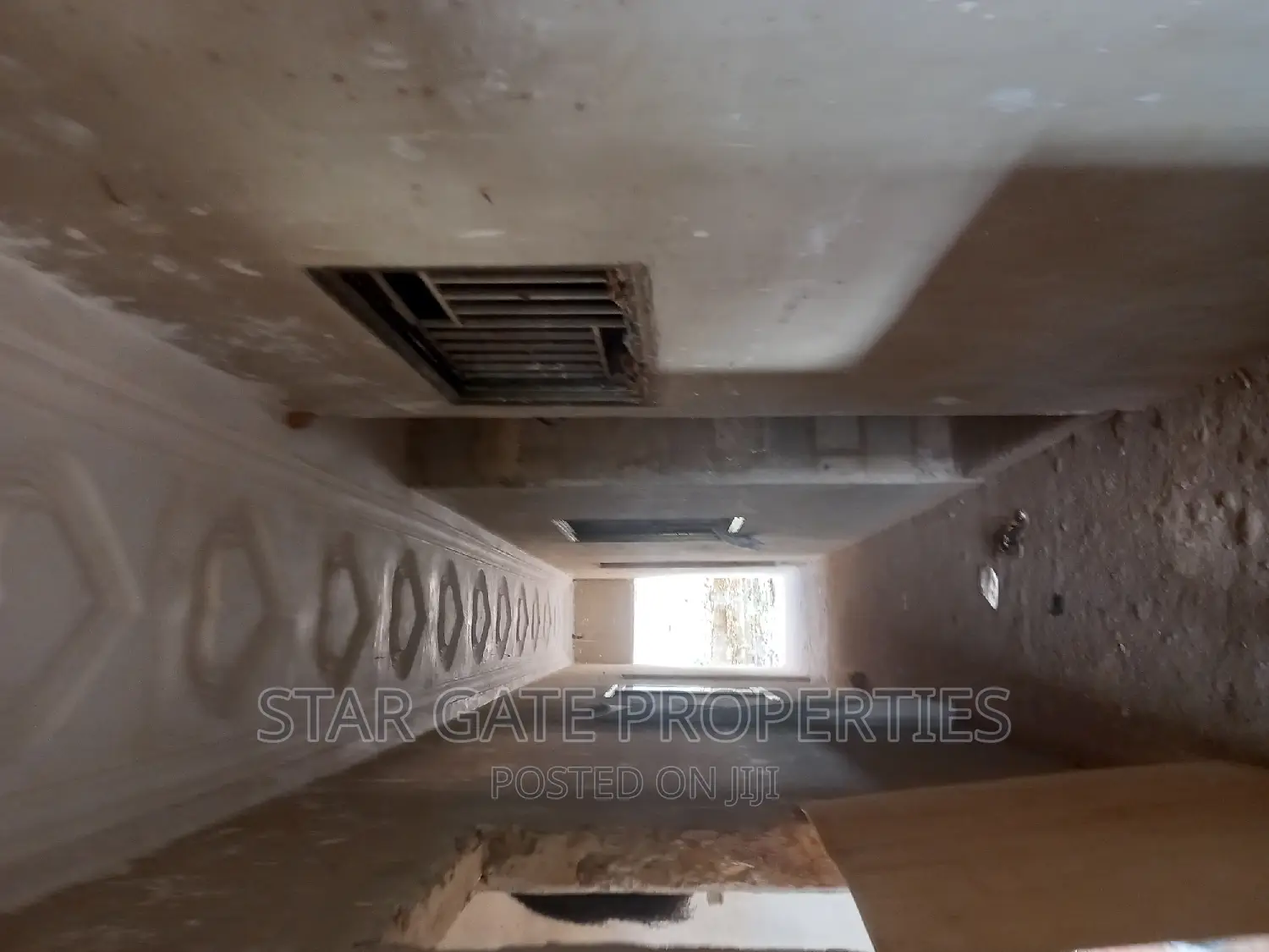 9bdrm House in Star Gate Properties, Kumasi Metropolitan for sale