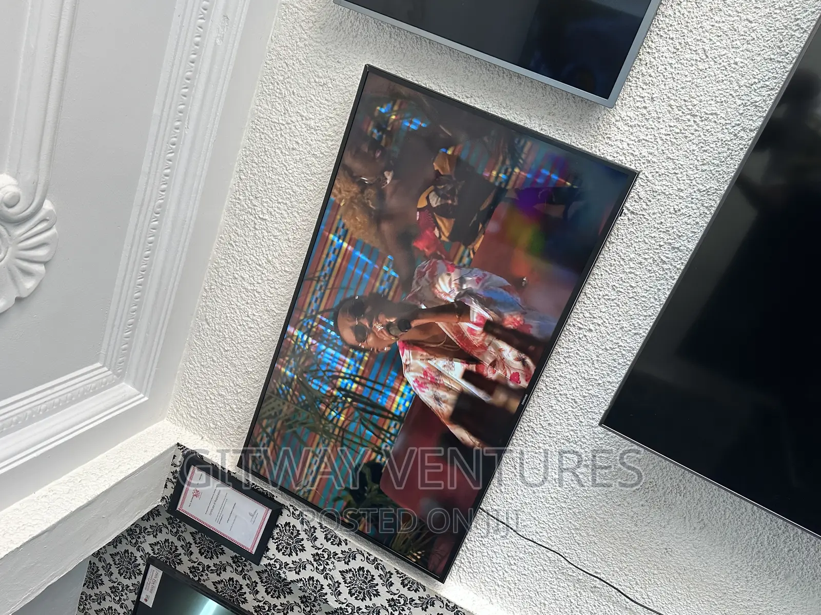 Samsung 55inch Uhd Smart Satellite Tv