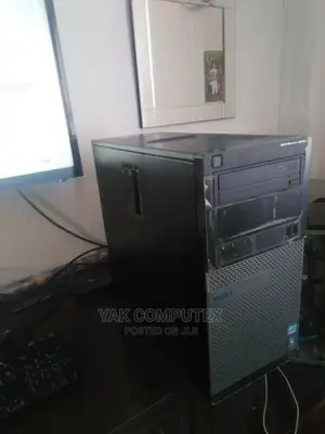 Desktop Computer Dell 4GB Intel Core i5 HDD 700GB