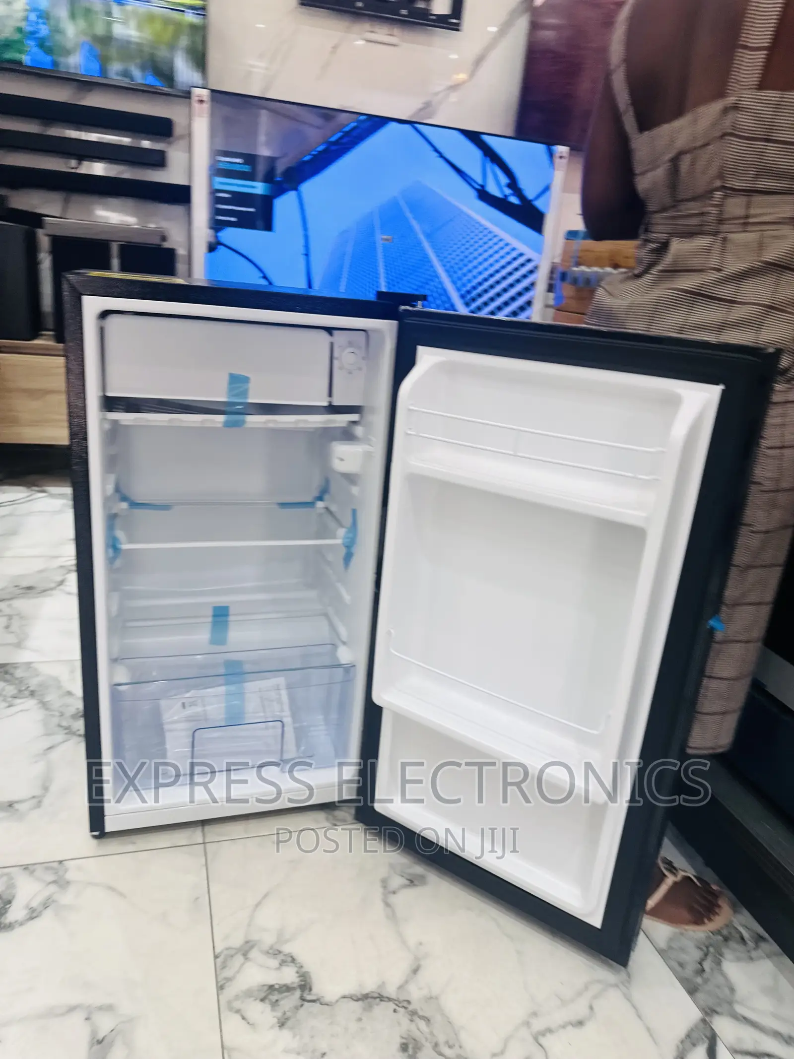 Very Cool Price Table Top Fridge Pearl PF-109