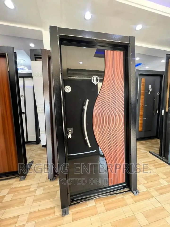 Quality Luxury Security Door, With Accessories.