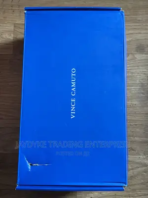 Vince Camuto
