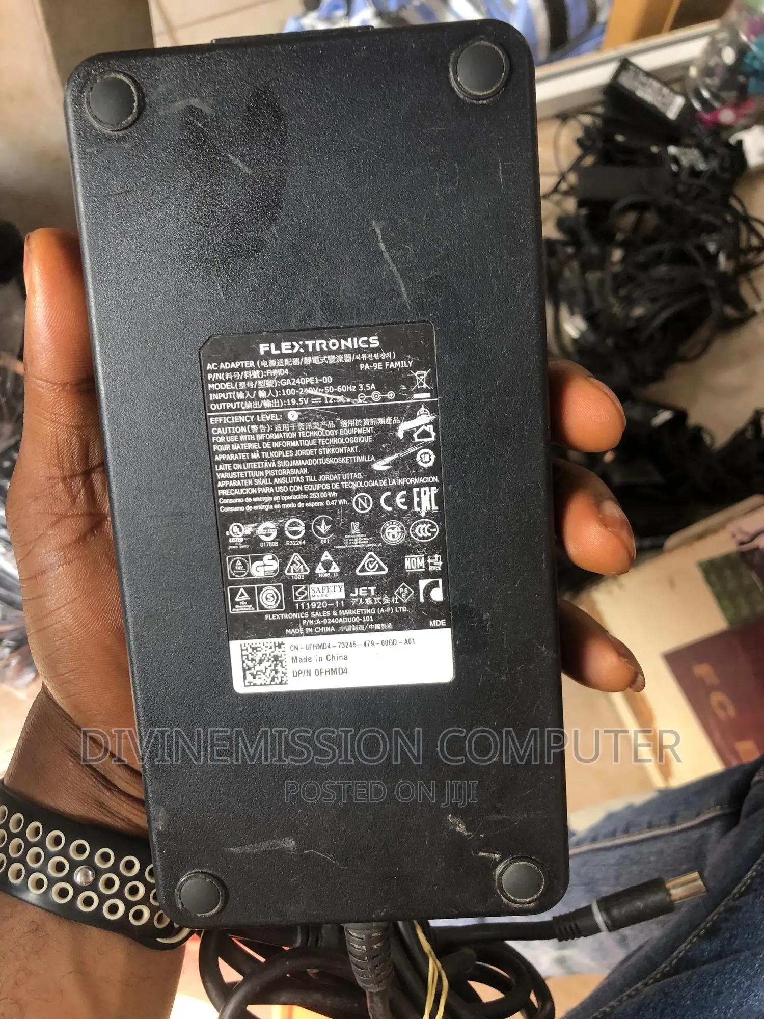 Dell Big Pin 240w, 19.5–12.3a Home Used Charger/Adapter