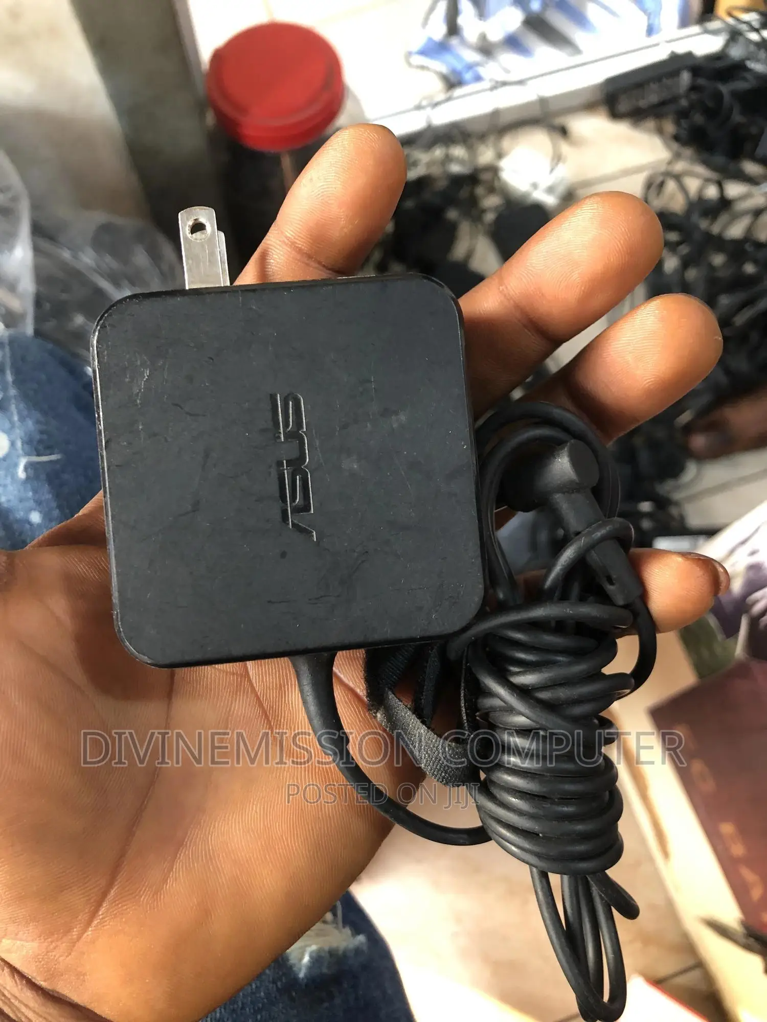 Asus Small Pin Original Home Used Charger,19v ~2.37A