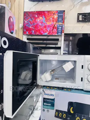 Grab a Deal Decakila Microwave Oven