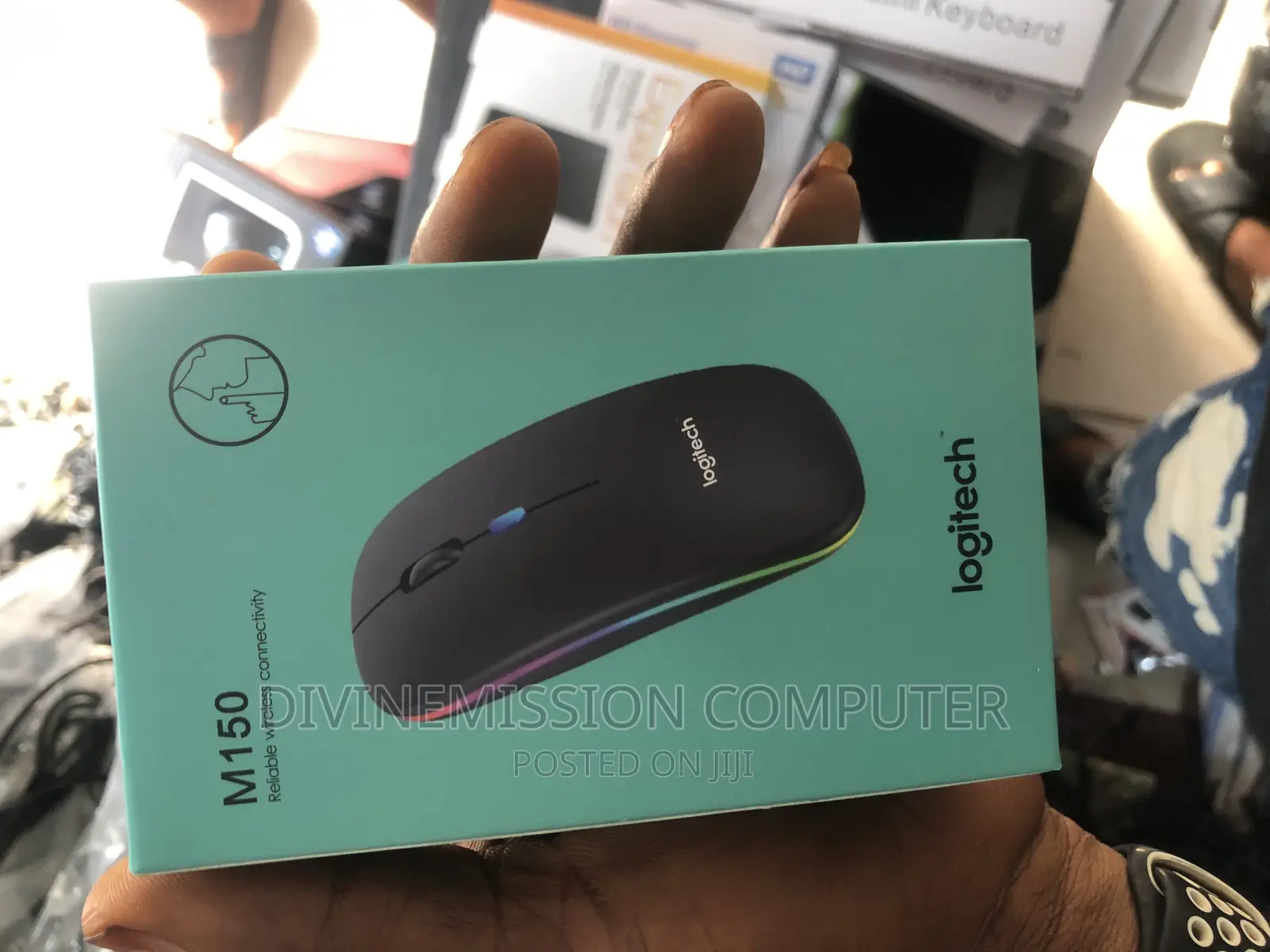 Logitech Wireless and Chargeable Mouse