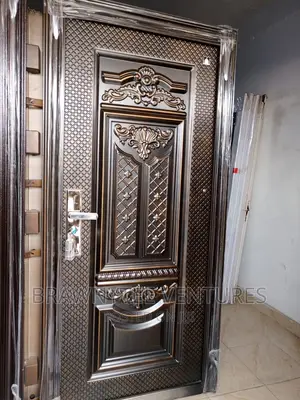 Splendid Tech. S. Door