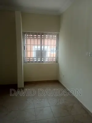 3bdrm Mansion in Executive 3 Bedroom, Tema Metropolitan for rent