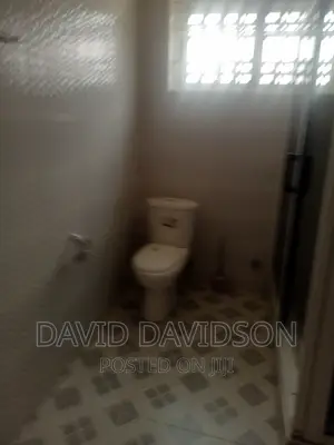 3bdrm Mansion in Executive 3 Bedroom, Tema Metropolitan for rent