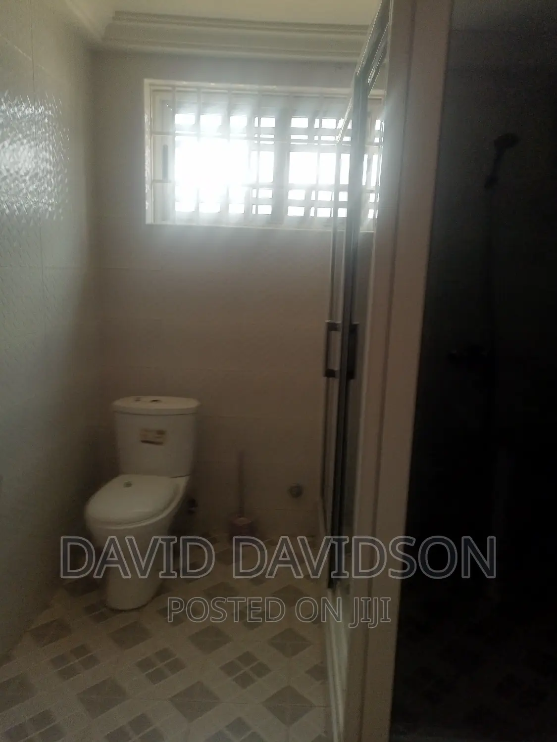 3bdrm Mansion in Executive 3 Bedroom, Tema Metropolitan for rent
