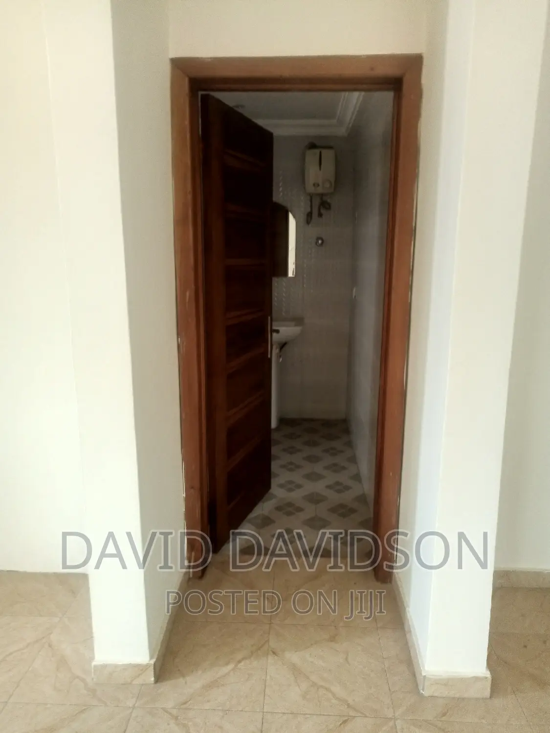 3bdrm Mansion in Executive 3 Bedroom, Tema Metropolitan for rent