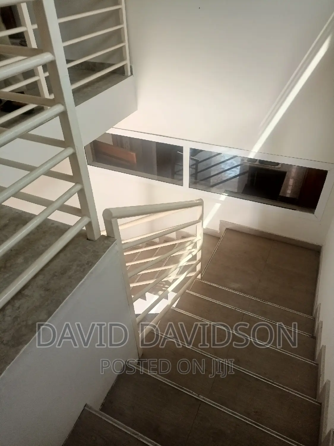 3bdrm Mansion in Executive 3 Bedroom, Tema Metropolitan for rent