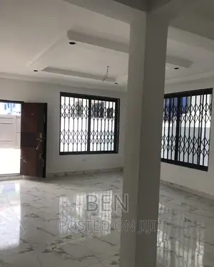4bdrm House in Ashongman Estate for sale