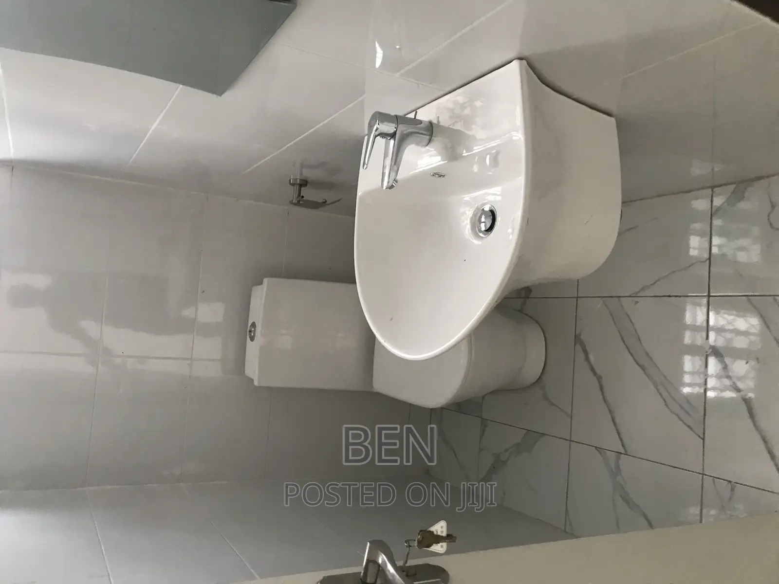 4bdrm House in Ashongman Estate for sale