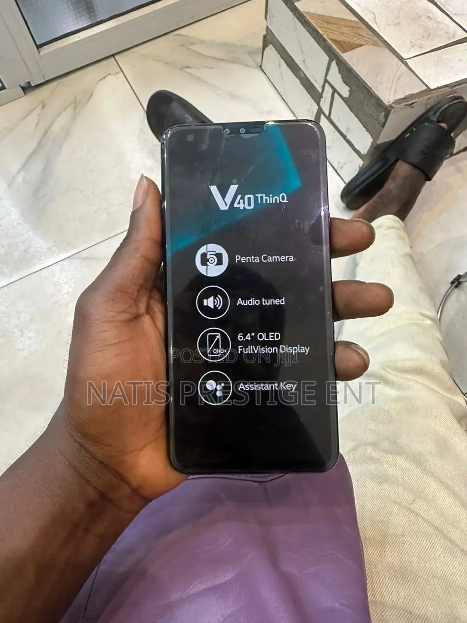New LG V40 ThinQ 128 GB Black