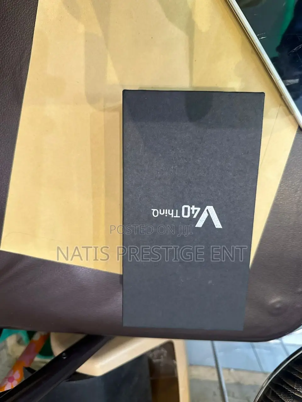 New LG V40 ThinQ 128 GB Black